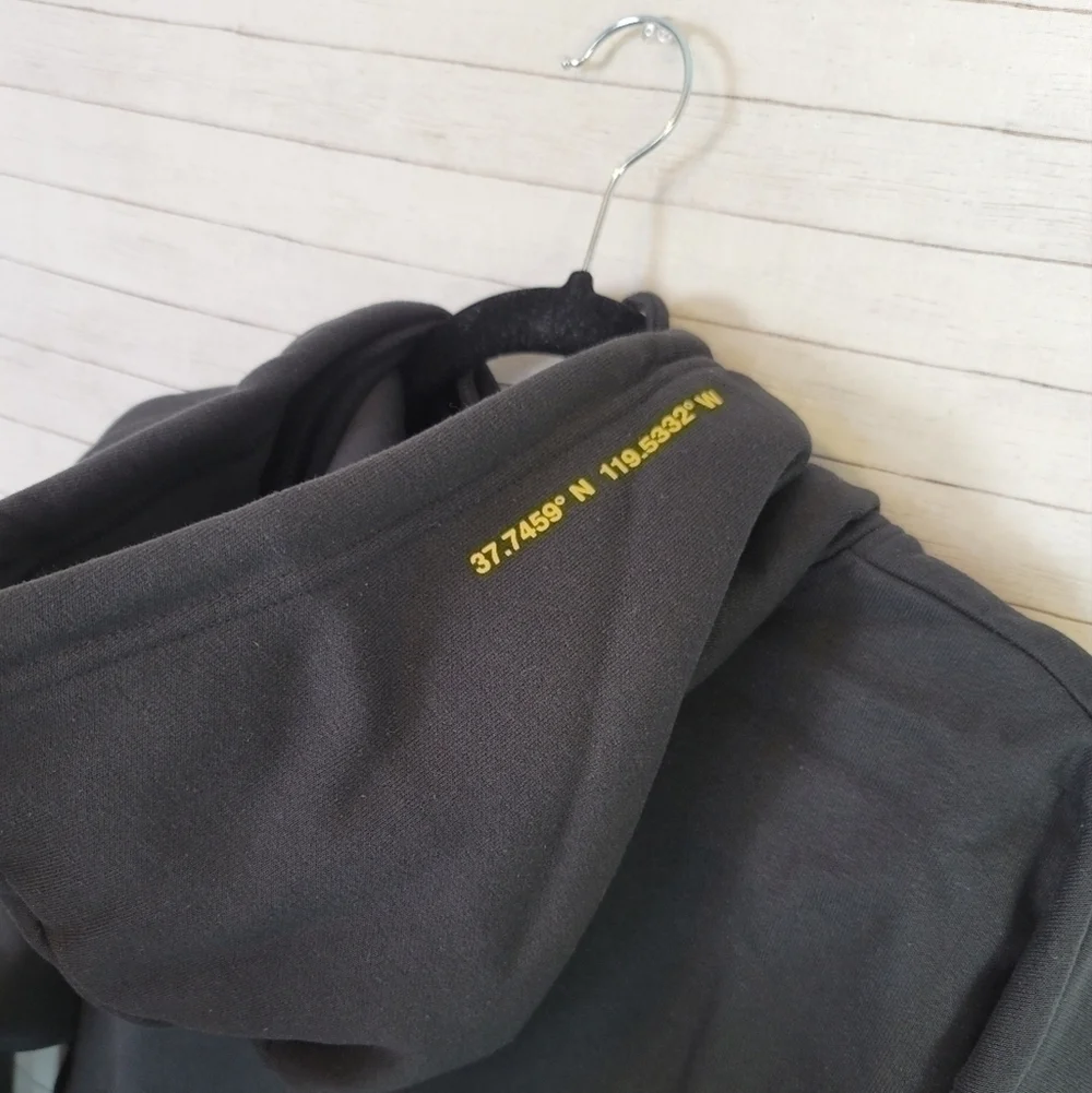 THE NORTH FACE COORDINATES HOODIE IN THE NF BLACK, SZ MEDIUM